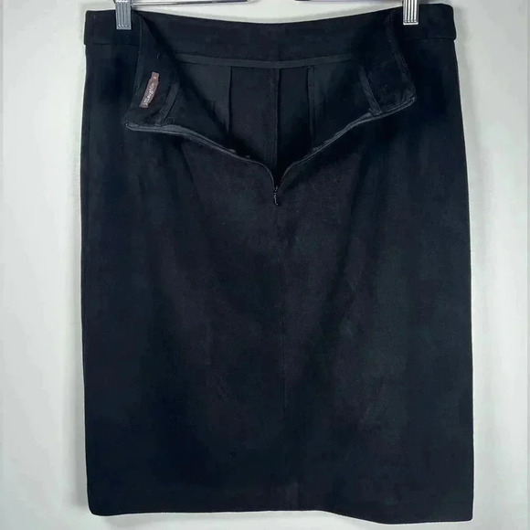 J. McLaughlin “Sonya” Black Skirt Navy Trim Faux Suede Mid Length Women’s Size 8 - Picture 6 of 11